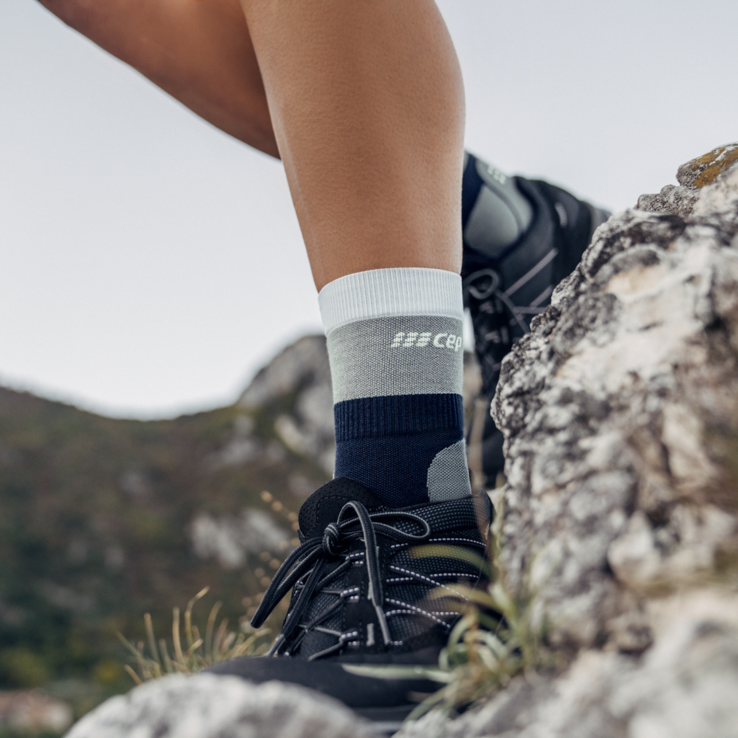 Hiking Light Merino Mid Cut Compression Socks for Women